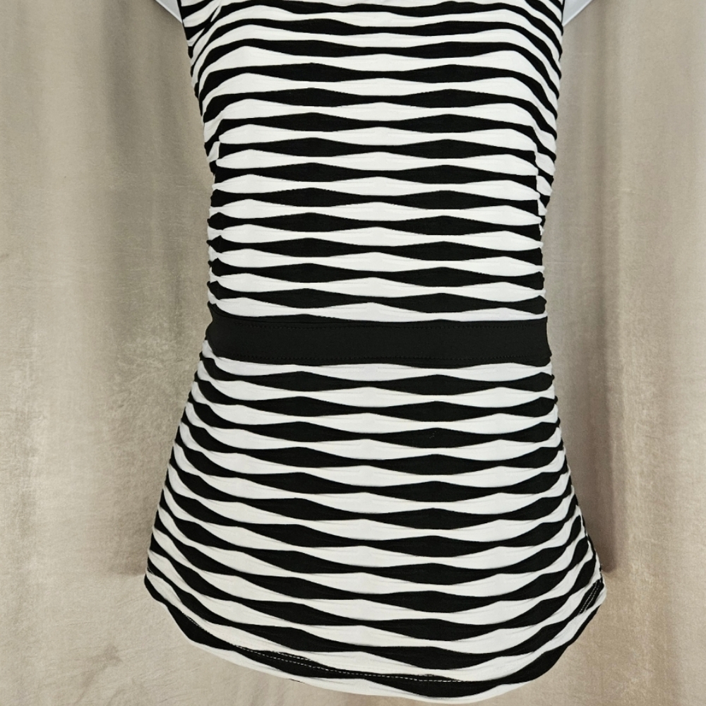 NWOT WHBM black white texture striped tank top blouse Womens Medium - Picture 4 of 6